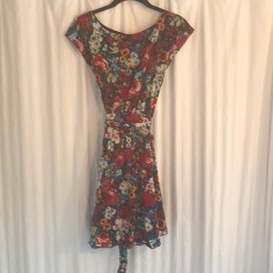 Alice and Olivia floral dress size S